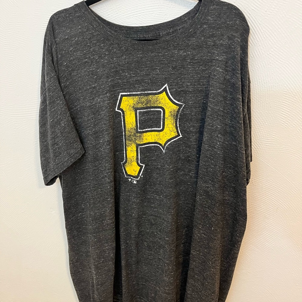 Pittsburgh Pirates baseball Short Sleeve Tee with Yellow Graphic
